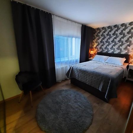 Centrum Bridge Apartment Parnu Ngoại thất bức ảnh