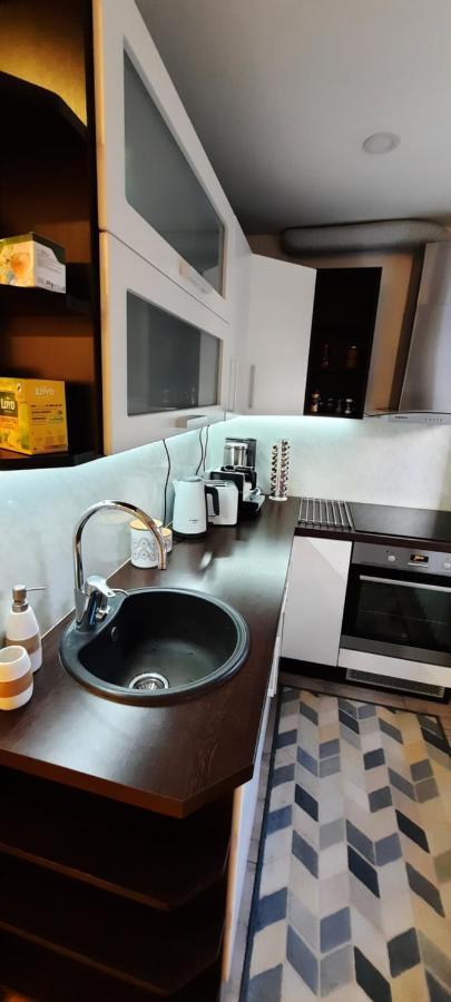 Centrum Bridge Apartment Parnu Ngoại thất bức ảnh